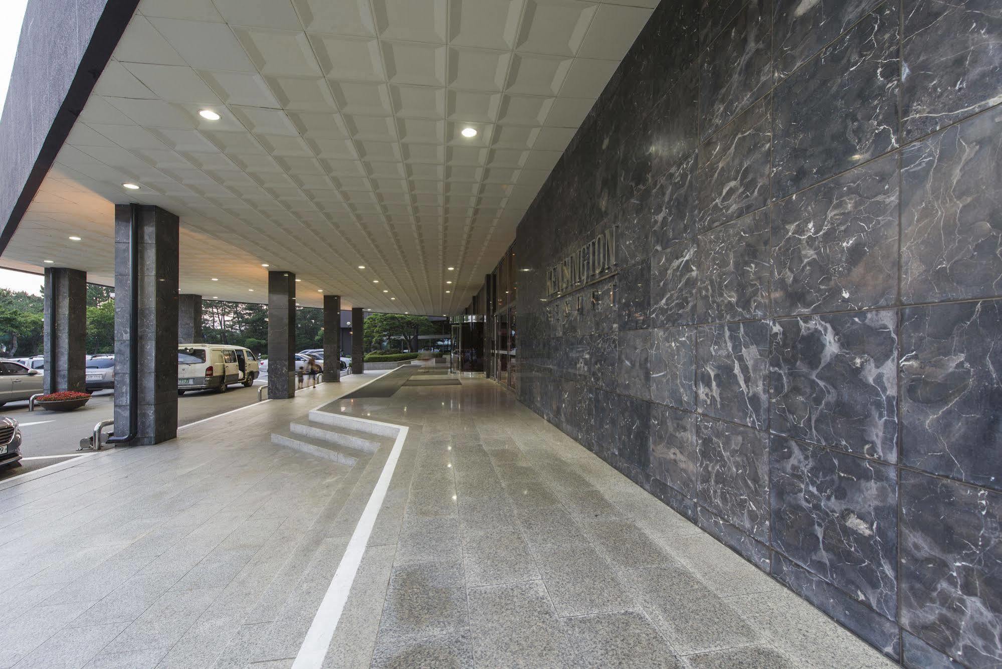 Kensington Resort Seorak Beach Sokcho Exteriör bild